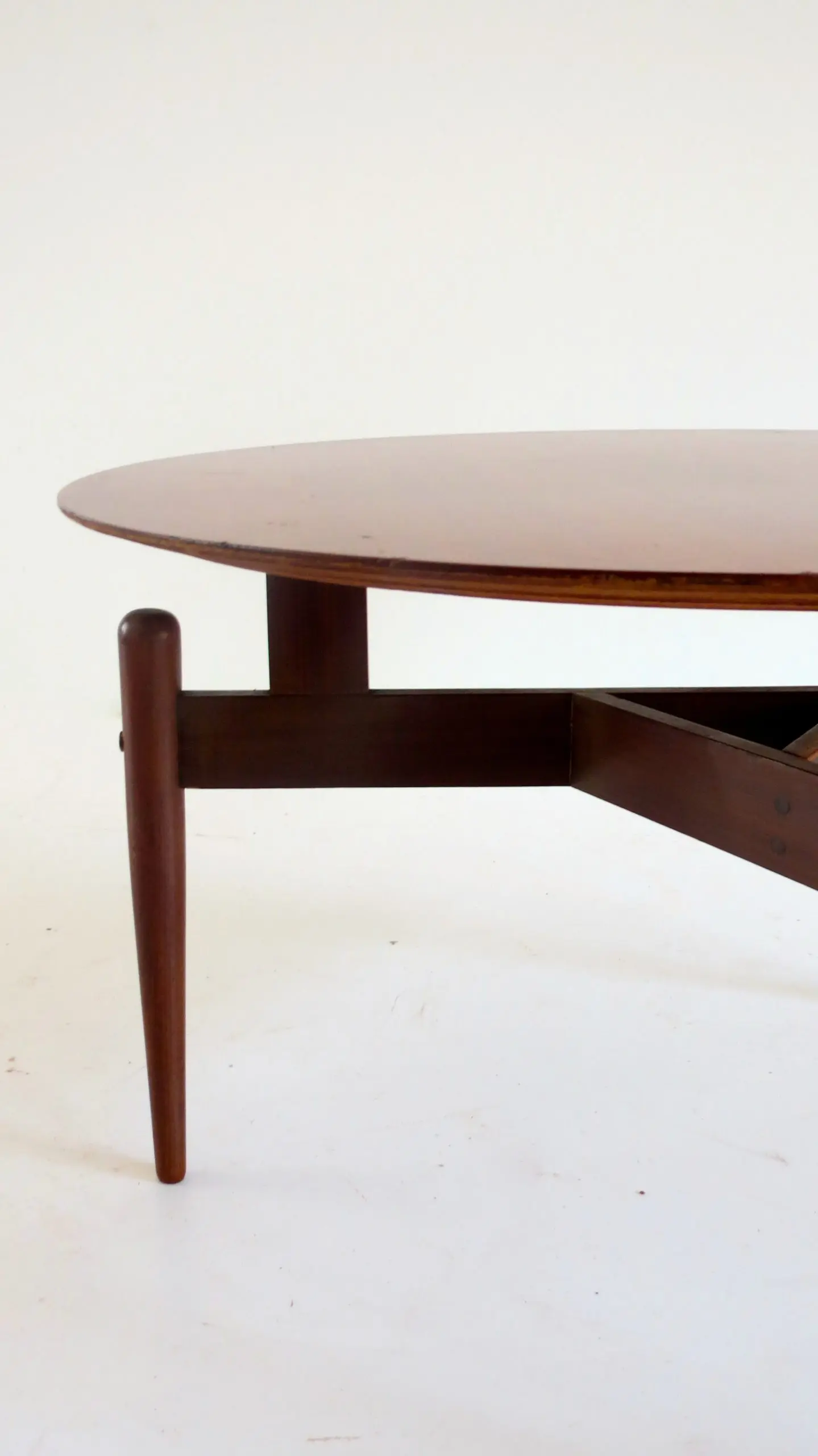 Round Walnut Three Feet Italian Coffee Table, circa 1950 — photo 8