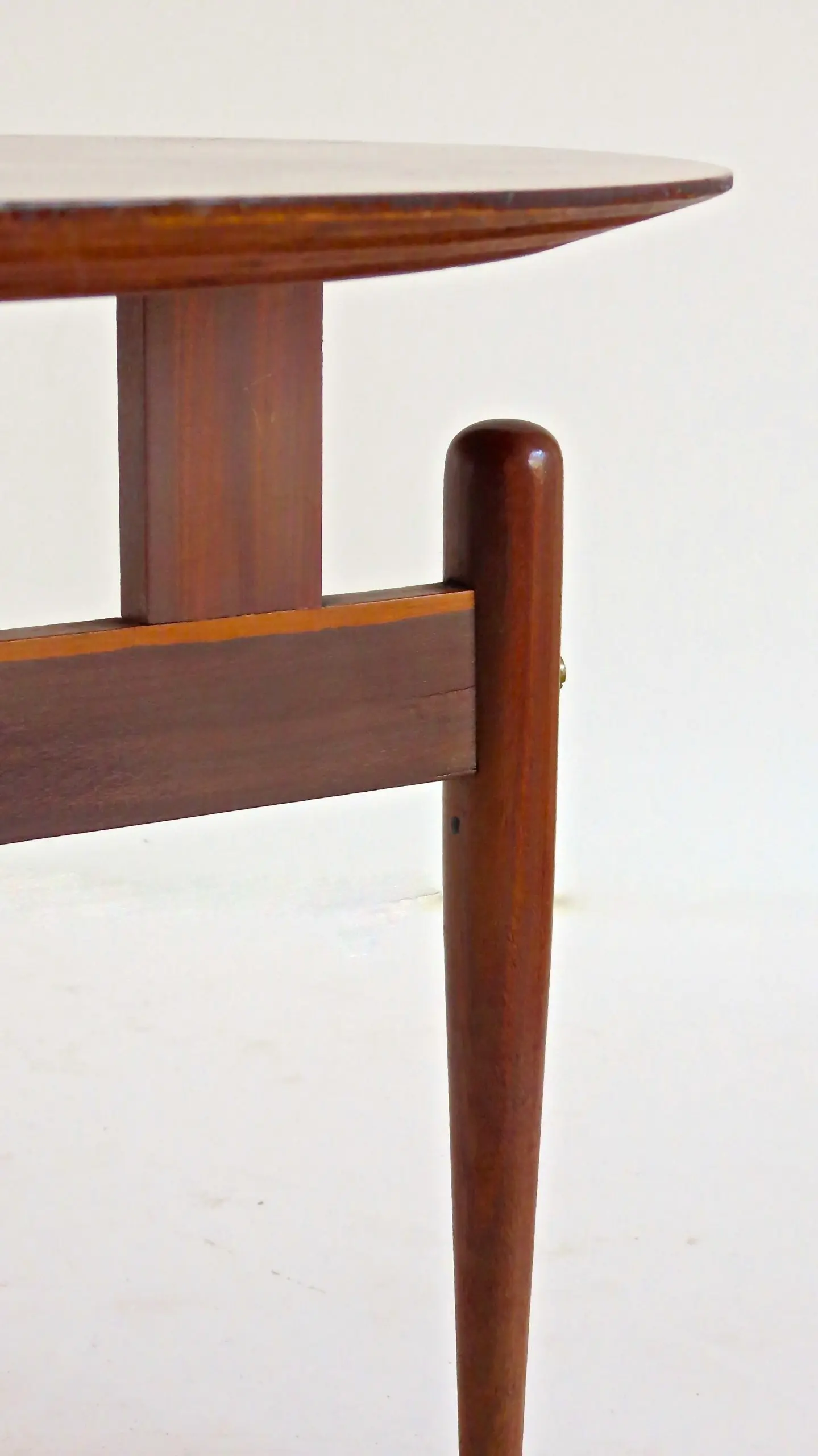 Round Walnut Three Feet Italian Coffee Table, circa 1950 — photo 7