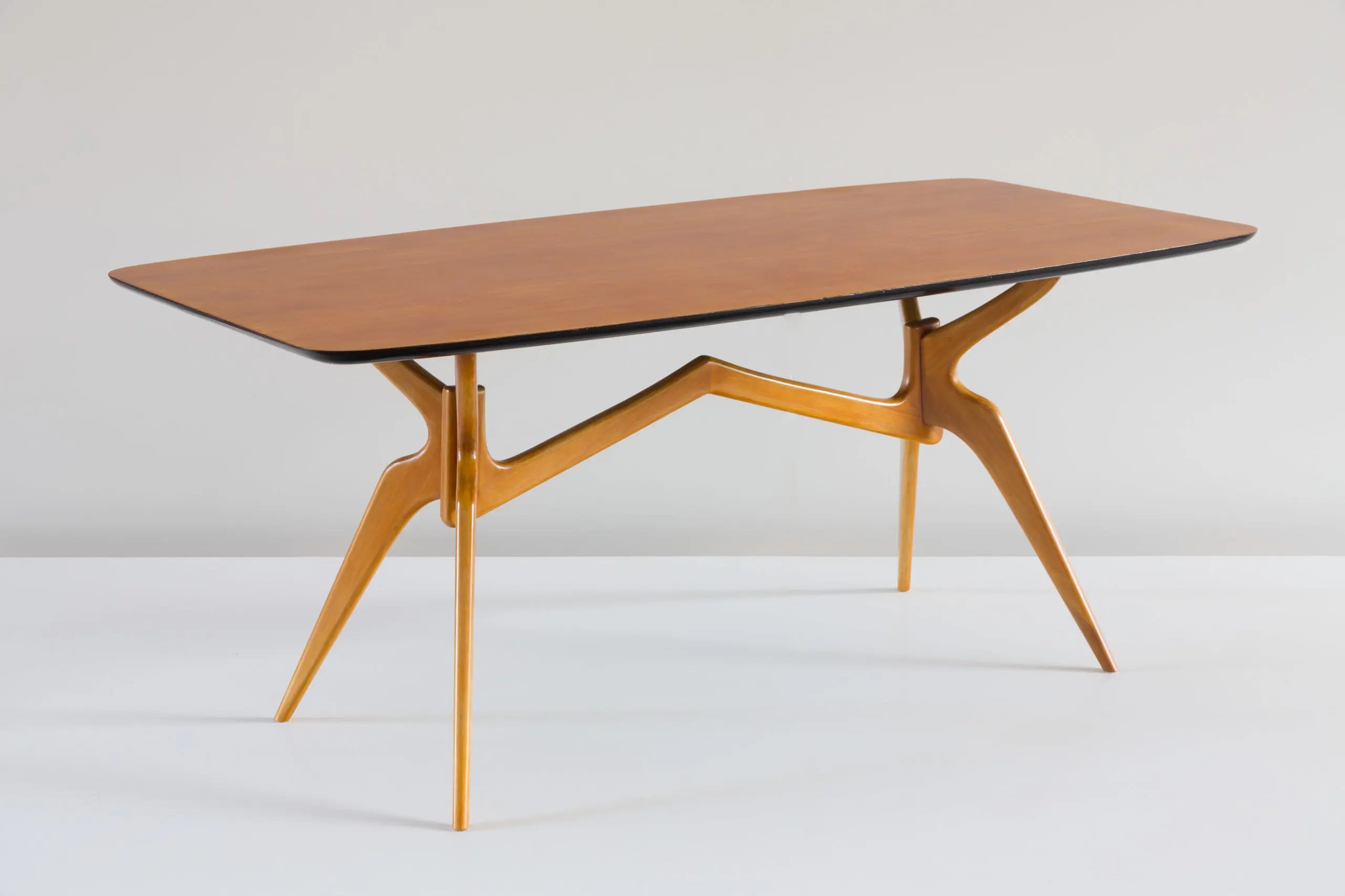 Sculptural blonde dining table attributed to Ico Parisi,1950 — image 2