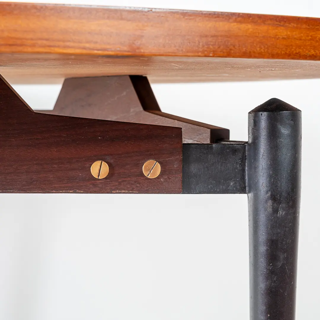 Fine Three Feet Silvio Cavatorta Large Teak Triangular Round Dining Table, 1950 — photo 10