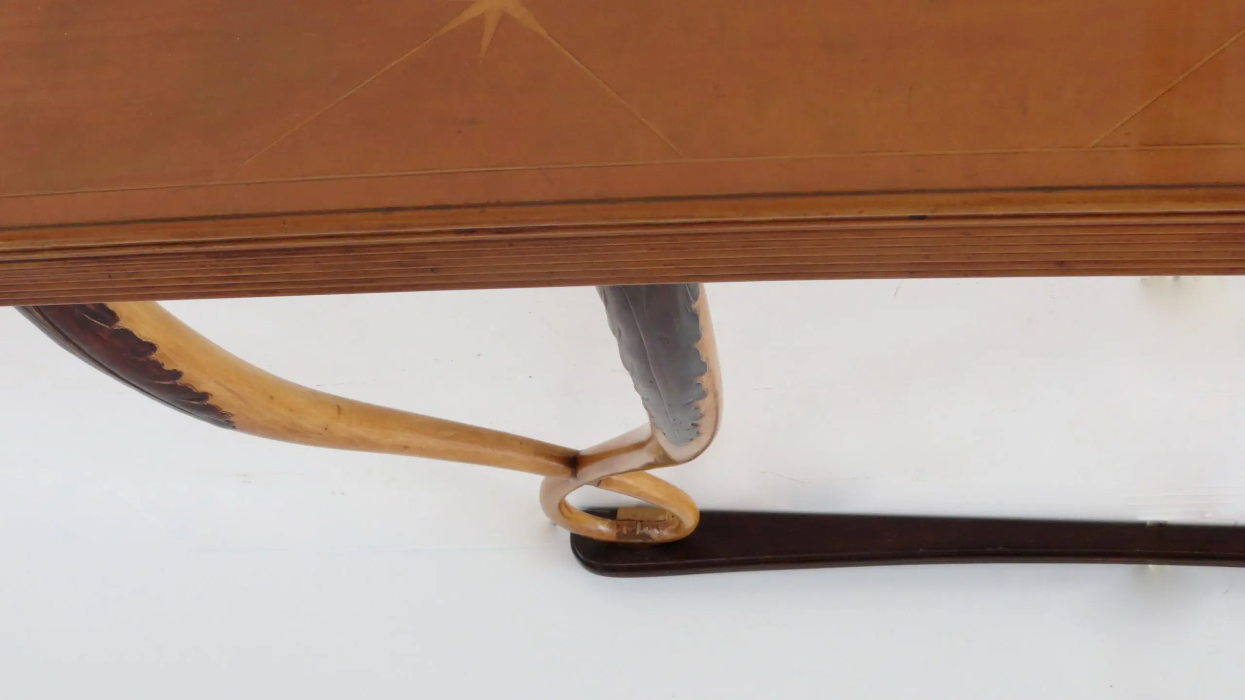 Large Important Inlaid Cherrywood Wall Console Tomaso Buzzi Attributed, c. 1940 — photo 10