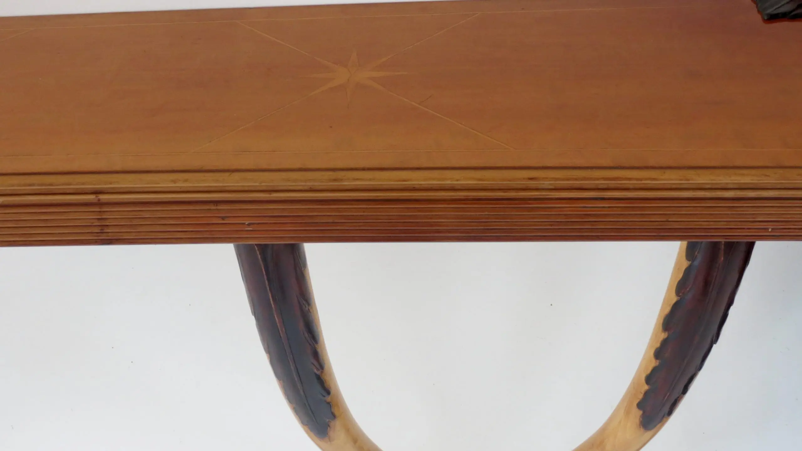 Large Important Inlaid Cherrywood Wall Console Tomaso Buzzi Attributed, c. 1940 — photo 16