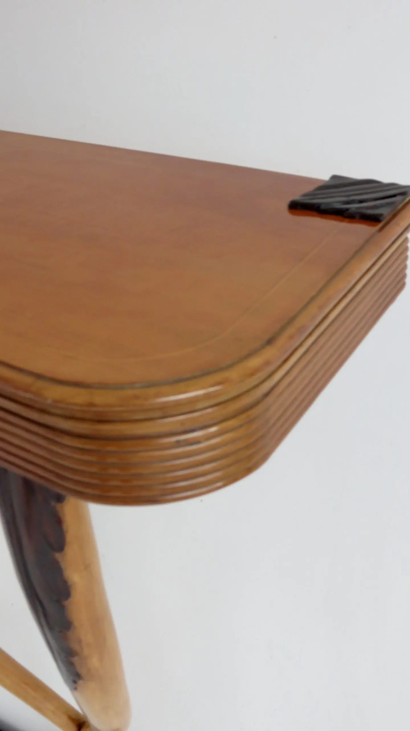 Large Important Inlaid Cherrywood Wall Console Tomaso Buzzi Attributed, c. 1940 — photo 18