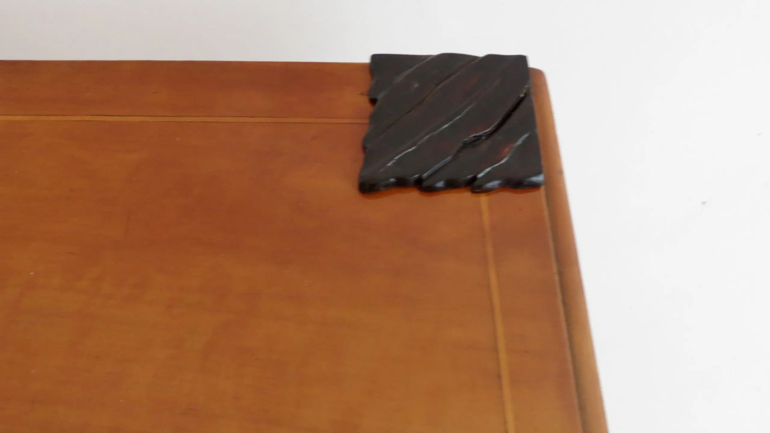 Large Important Inlaid Cherrywood Wall Console Tomaso Buzzi Attributed, c. 1940 — photo 19