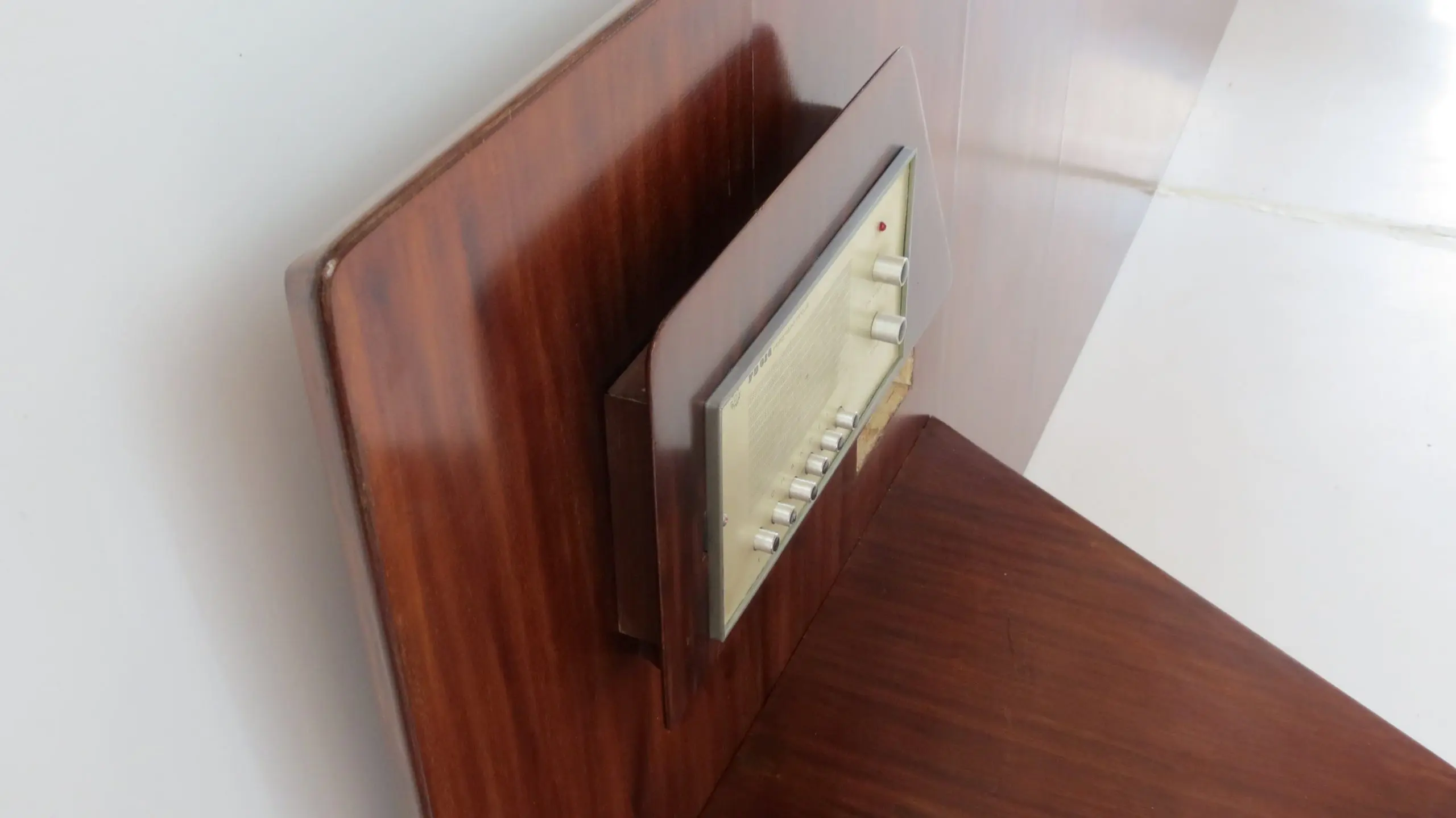 Gio Ponti, Pair of Fine Mahogany Headboards from Hotel Royal Naples, 1955 — image 2