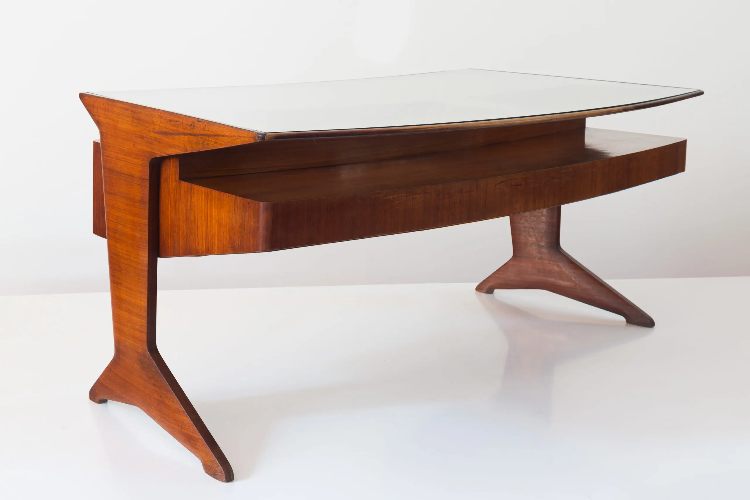 Important curved Guglielmo Ulrich Writing Desk, circa 1945 — photo 12