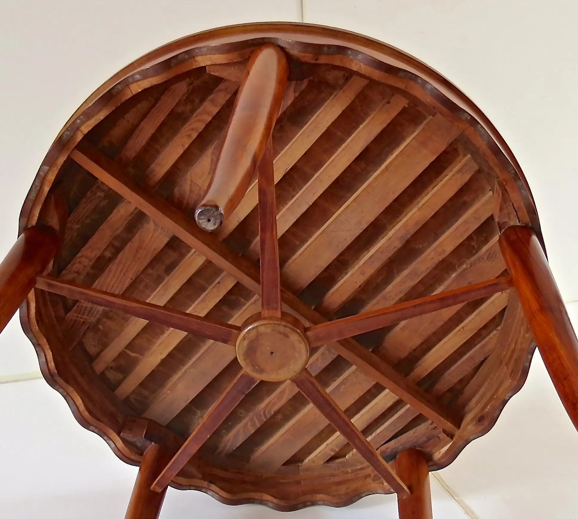 Paolo Buffa Unique Round Dining Table Cherrywood, 1950 — photo 9